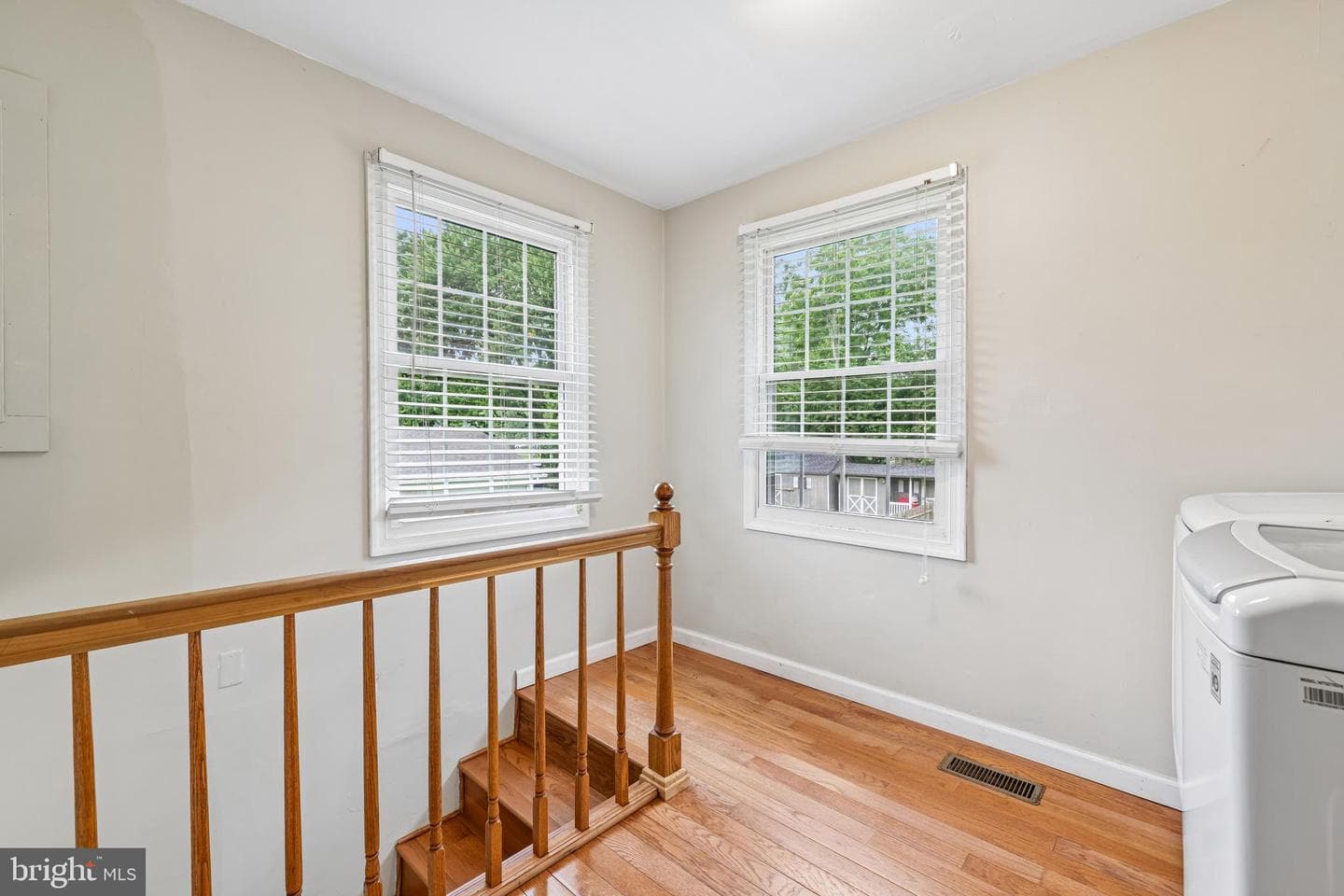 496 Bruce Avenue photo 22