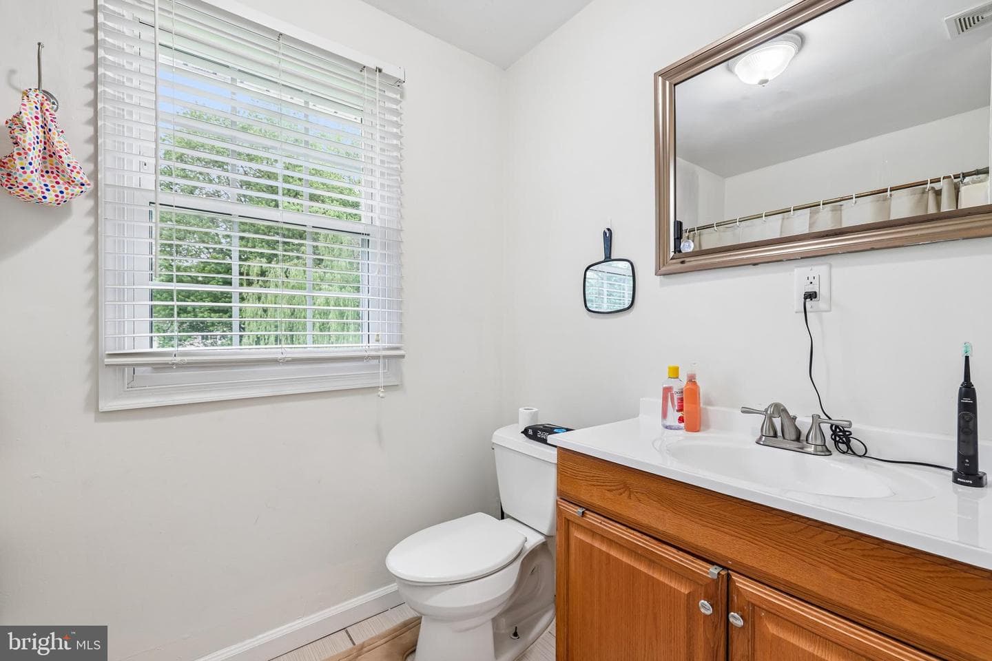 496 Bruce Avenue photo 27