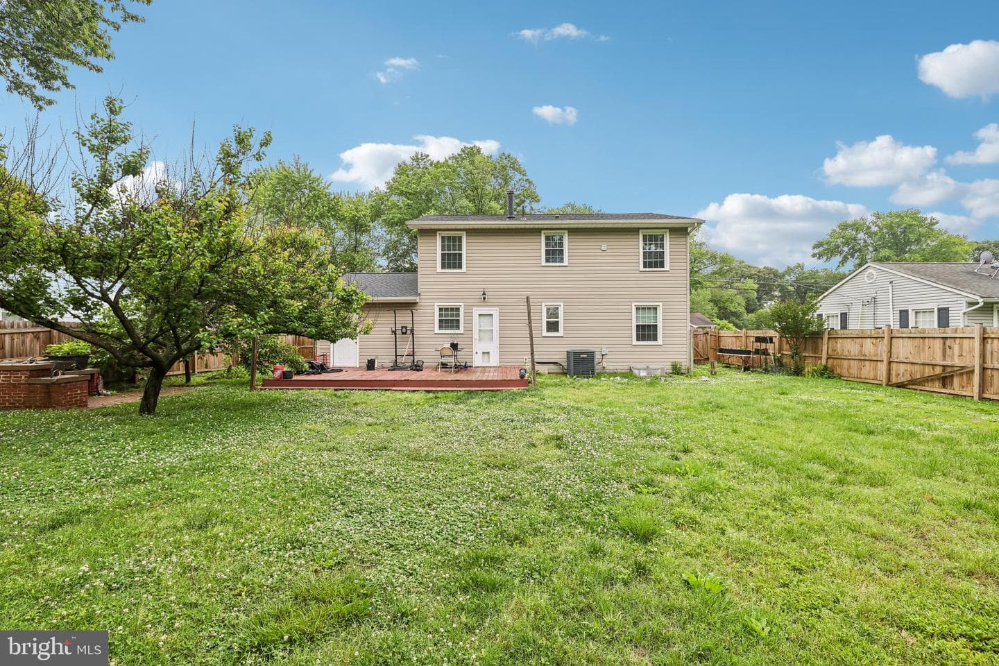 496 Bruce Avenue photo 40