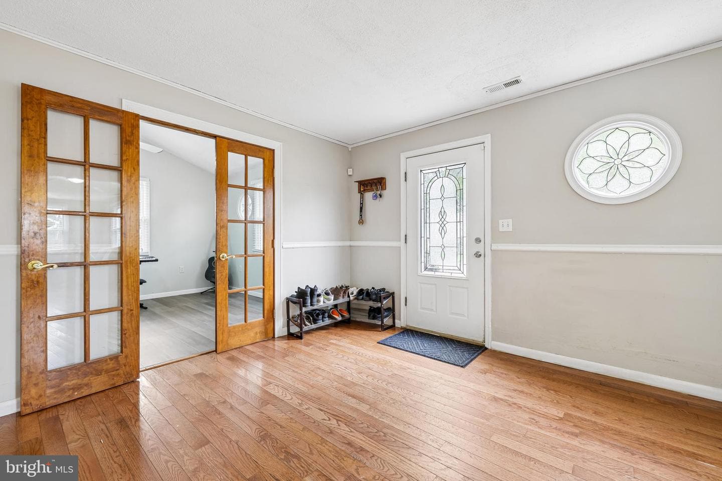 496 Bruce Avenue photo 7
