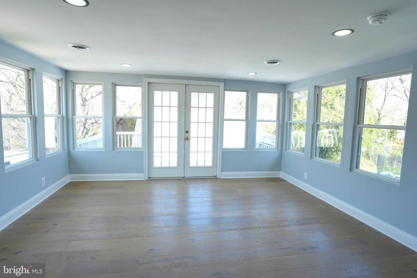 18 Magnolia Avenue photo 9