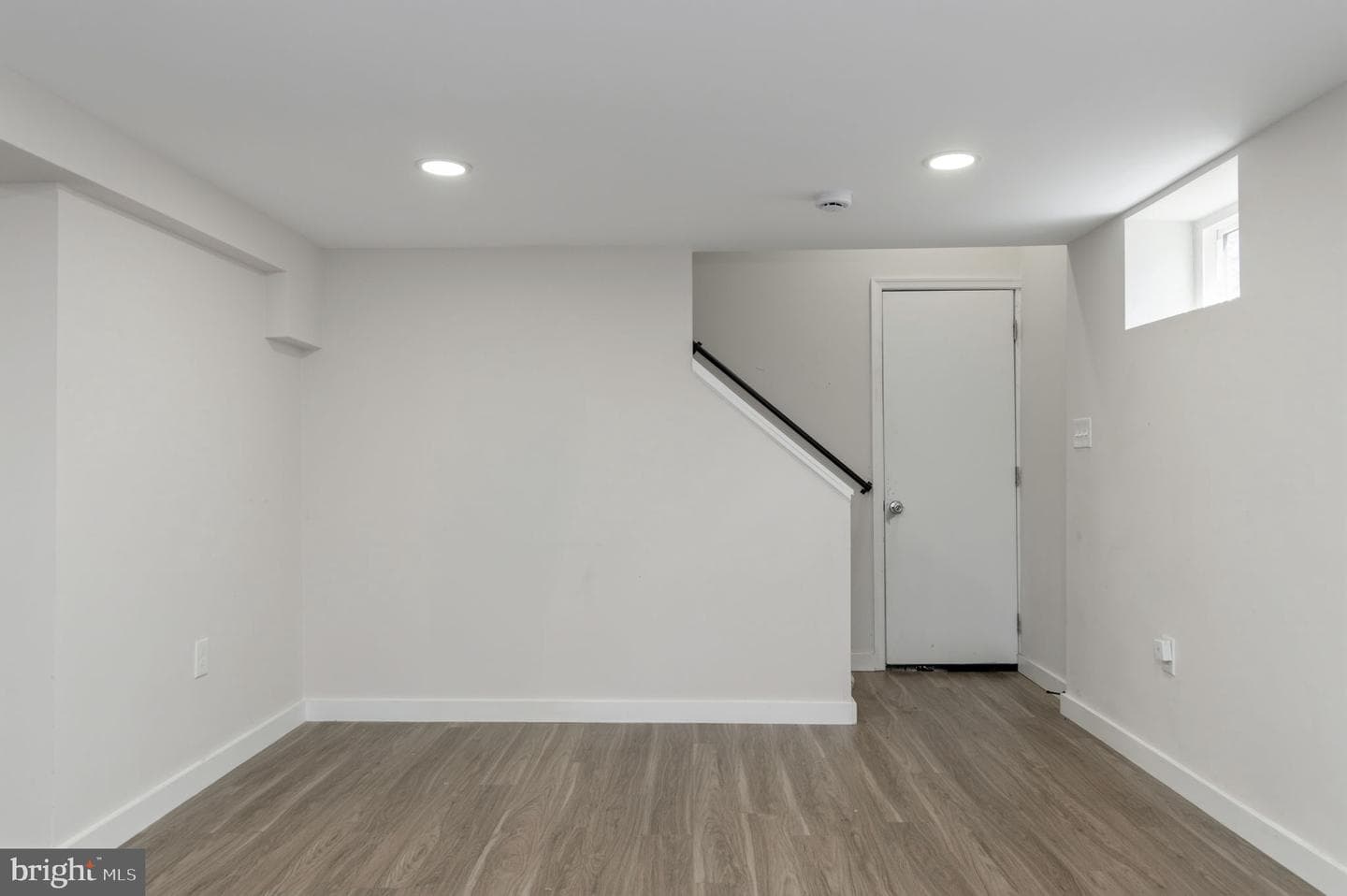 211 N Hammonds Ferry Road photo 31