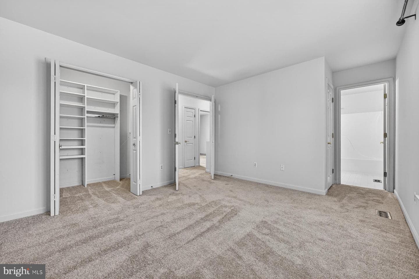 111 Janwall Street photo 20