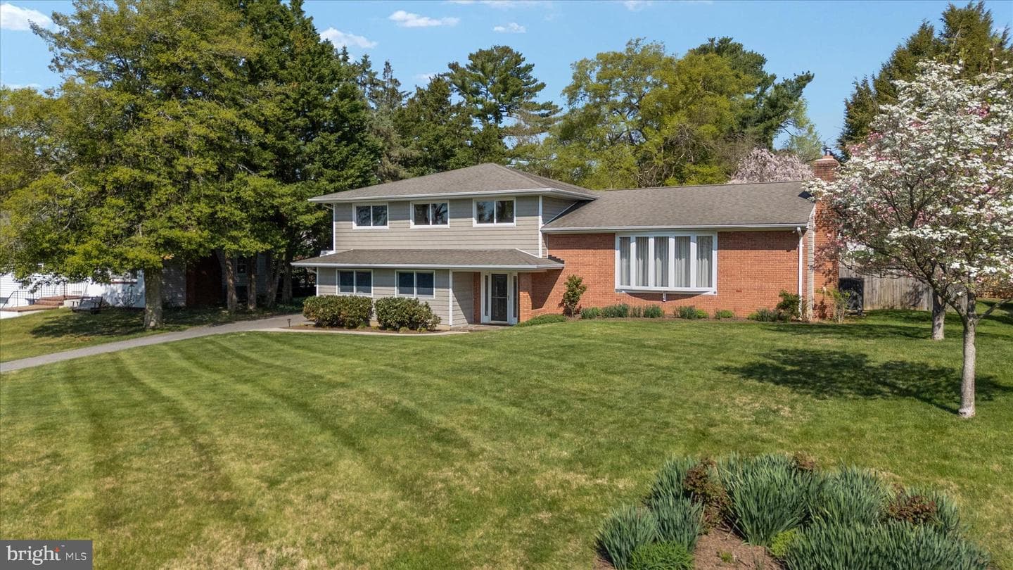 122 E Bay View Drive photo 80