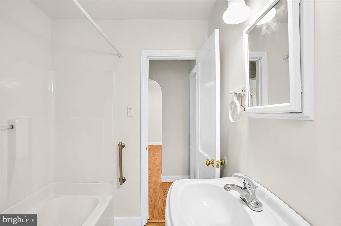 631 Cresswell Road photo 17