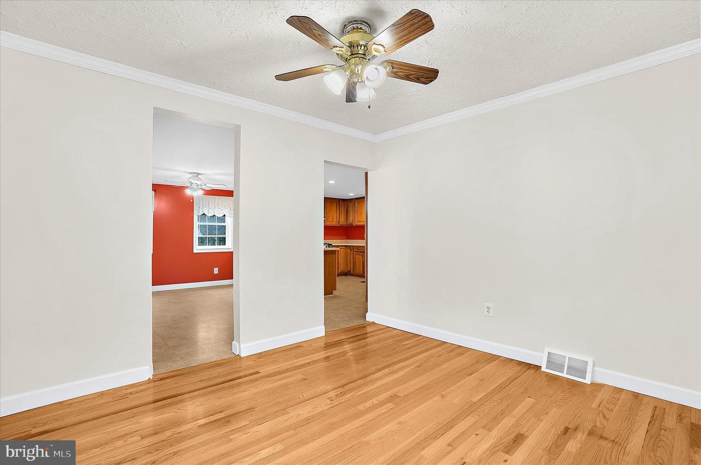 631 Cresswell Road photo 18