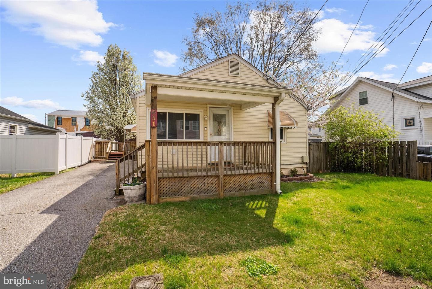 631 Cresswell Road photo 5