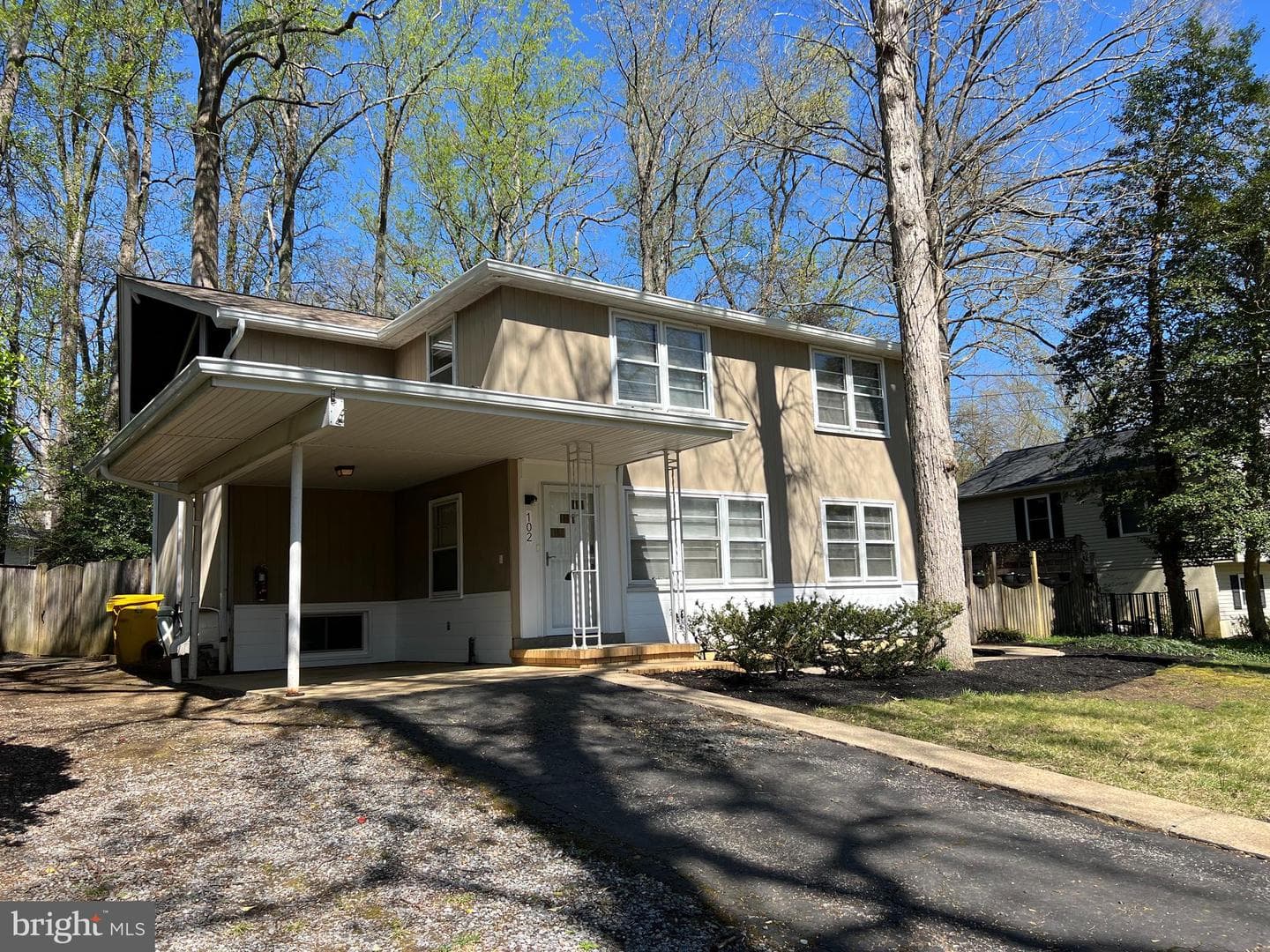 102 Oak Drive photo 2