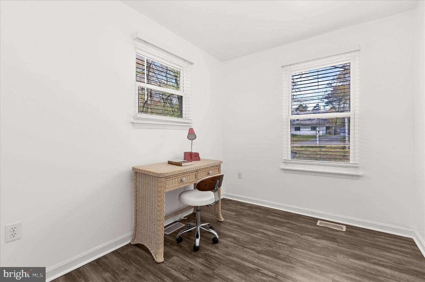 307 Riverdale Road photo 18