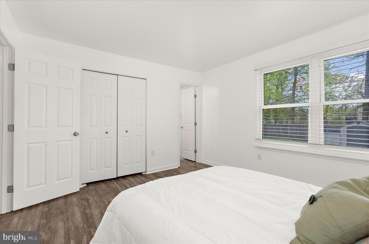 307 Riverdale Road photo 23
