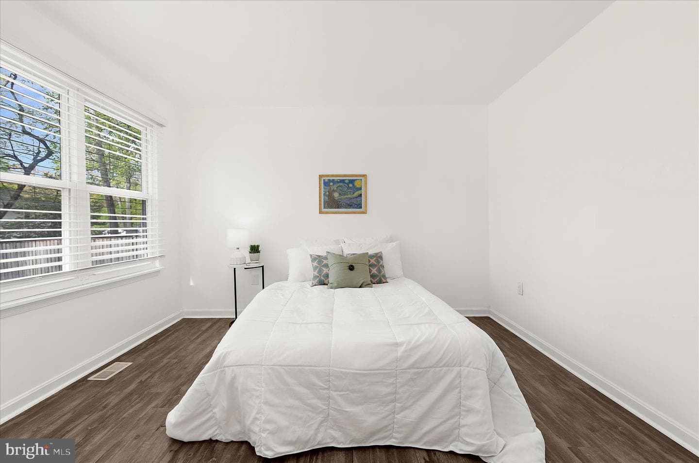 307 Riverdale Road photo 24