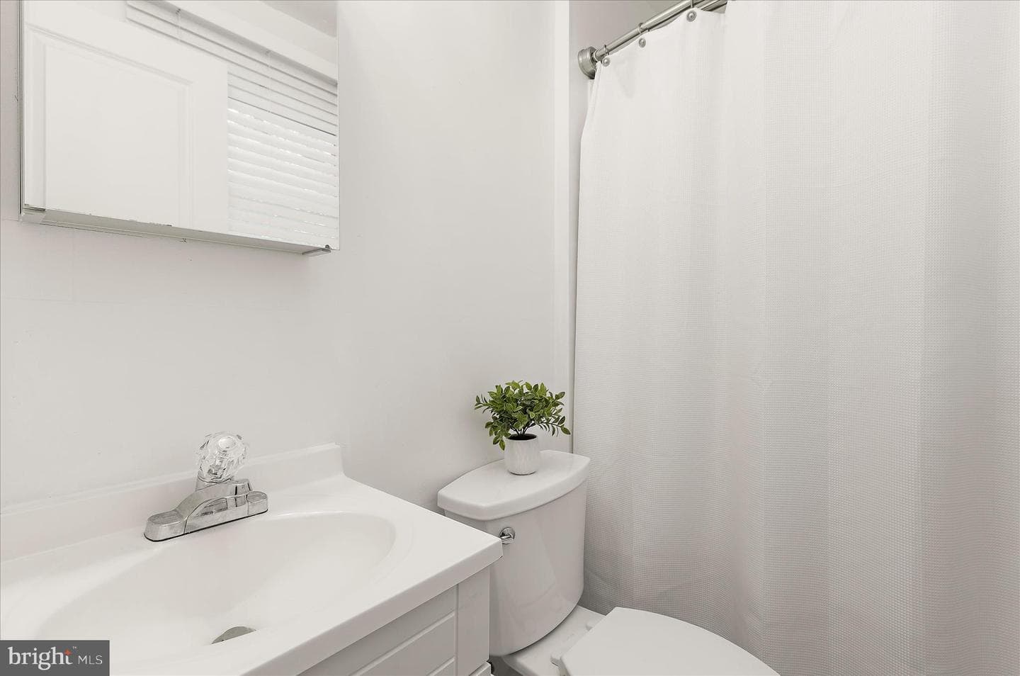 307 Riverdale Road photo 25