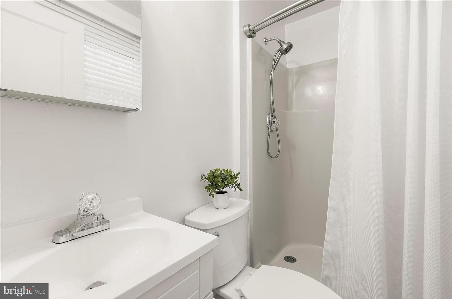 307 Riverdale Road photo 26
