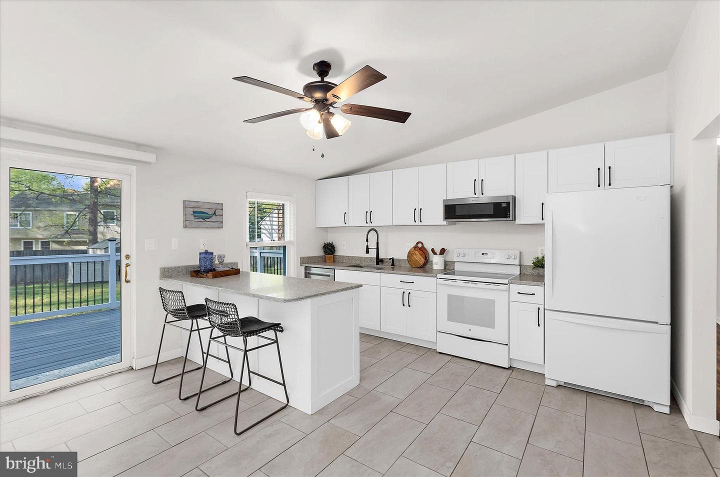 307 Riverdale Road photo 4