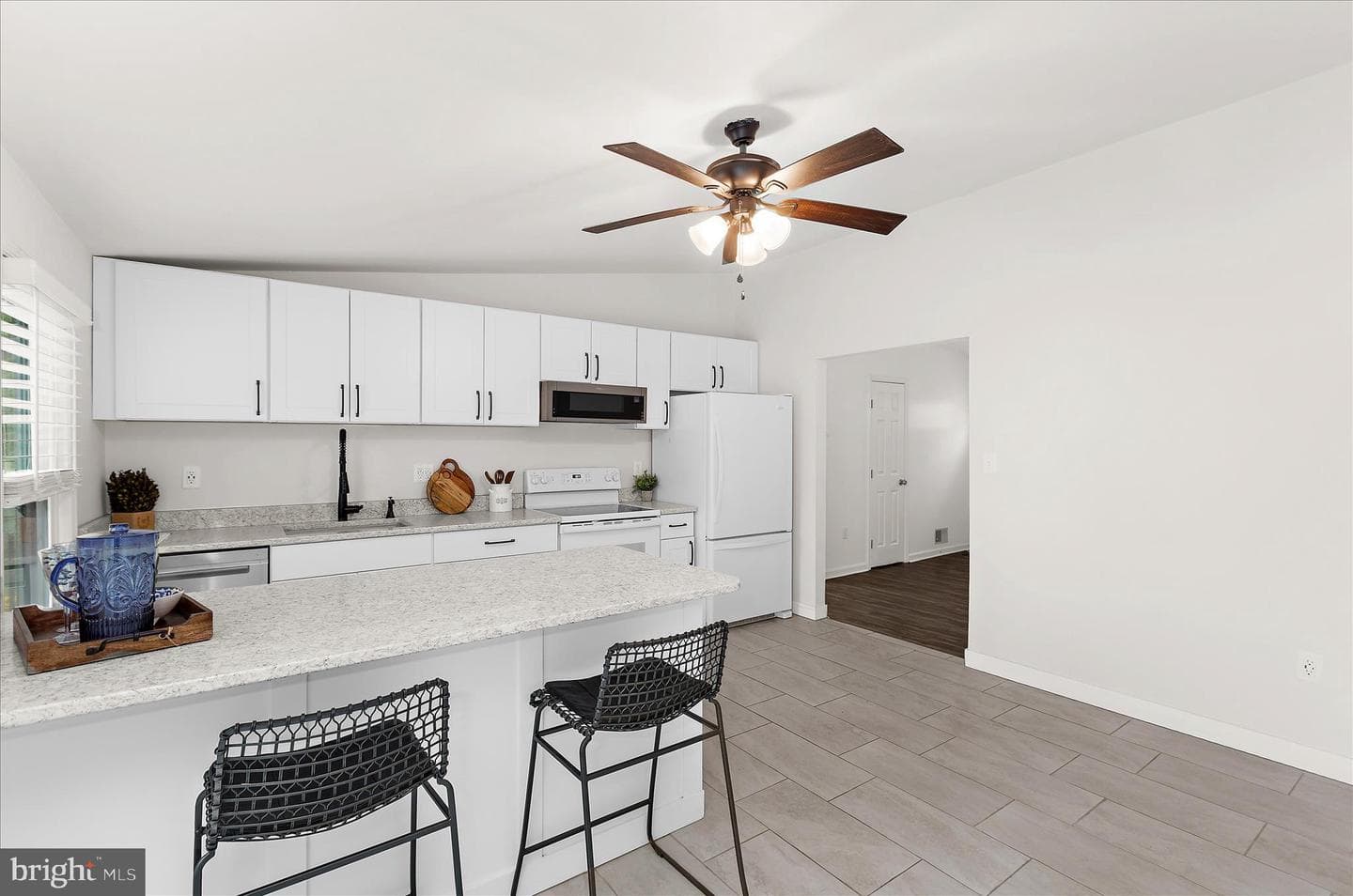 307 Riverdale Road photo 5