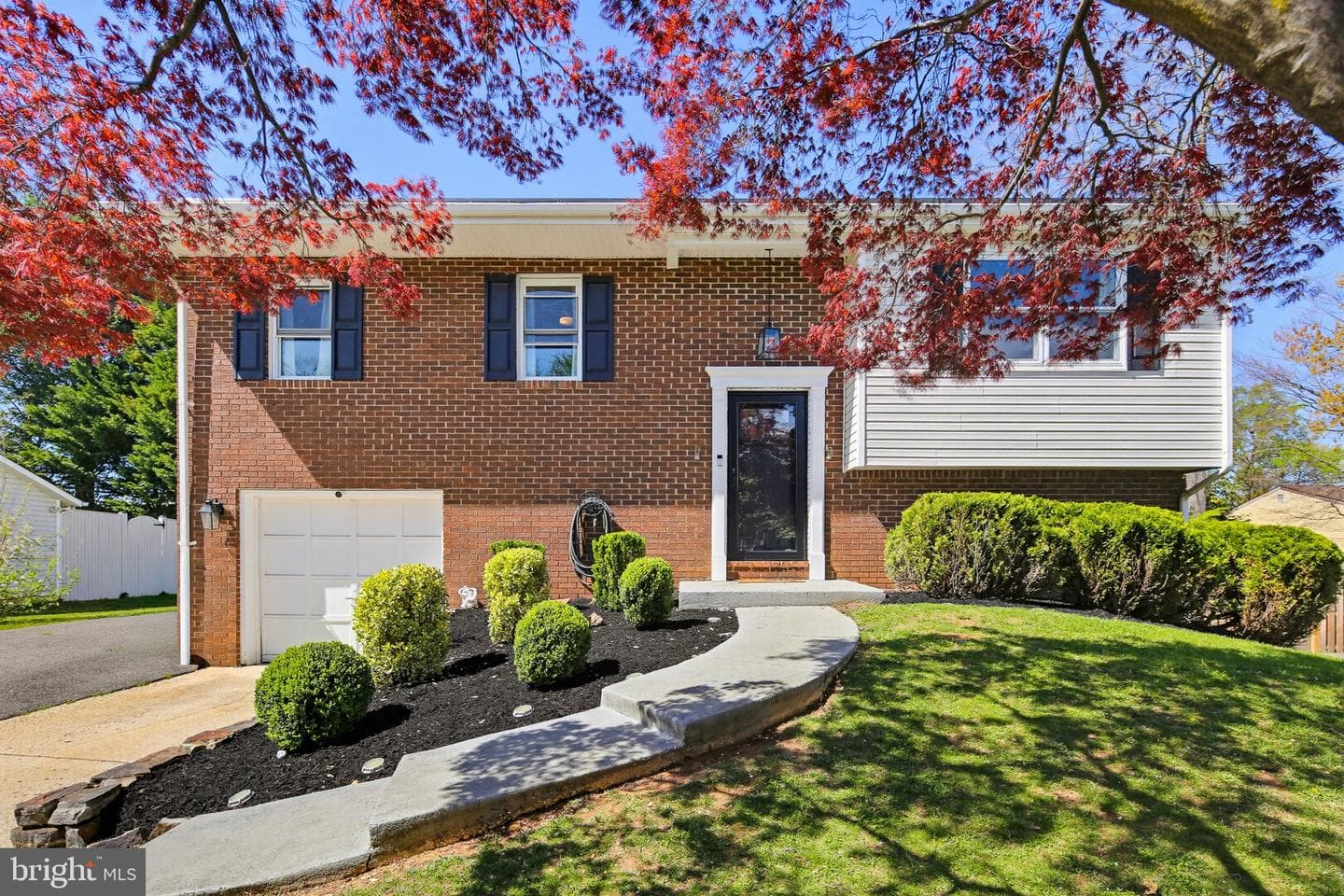 952 Seahorse Court photo 2