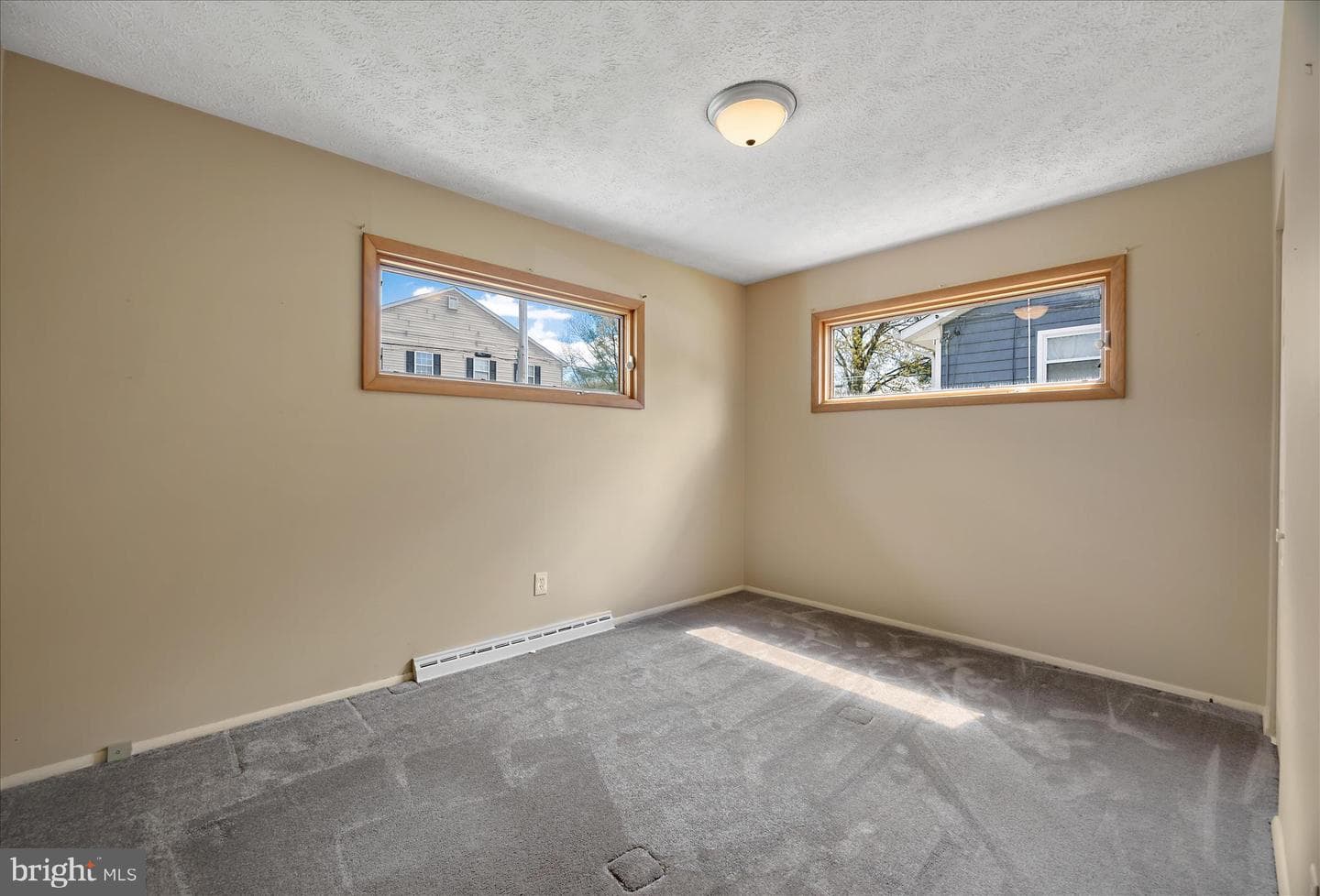 1015 Phillip Drive photo 18