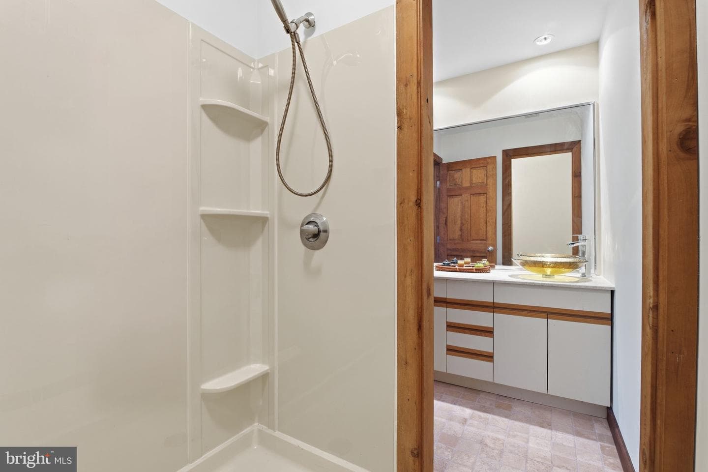 260 Grays Road photo 35