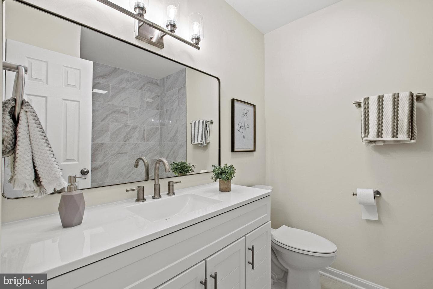 5606 Bay Breeze Court photo 13