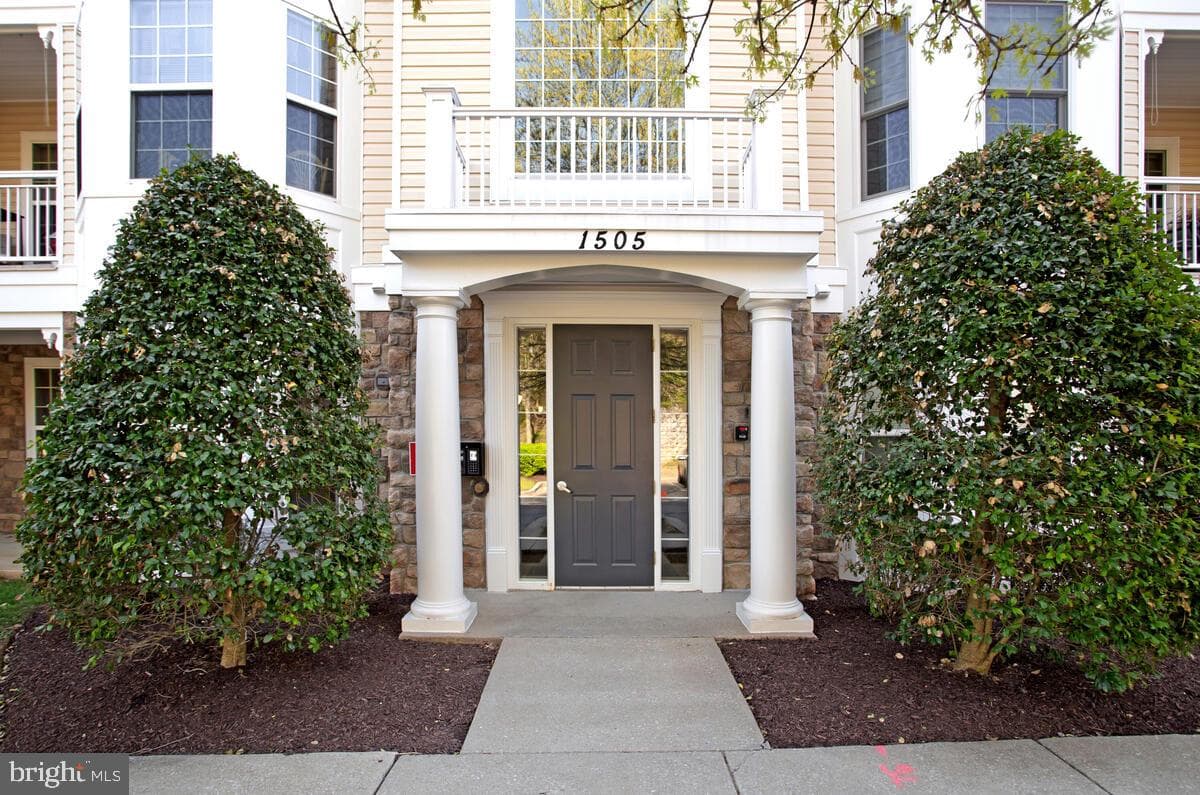 1505 Broadneck Place #203 photo 2