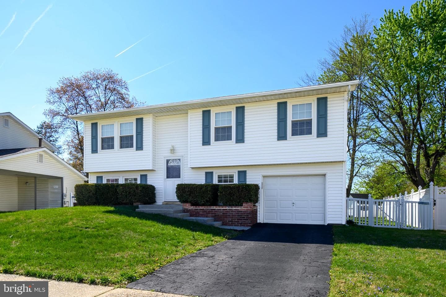 982 Fall Circle Way photo 2