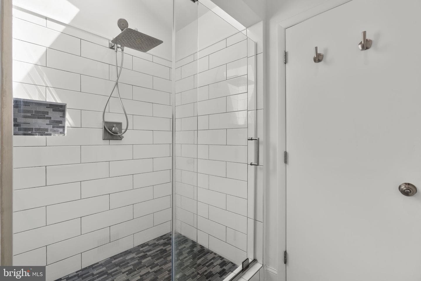 25 Leeland Road photo 20