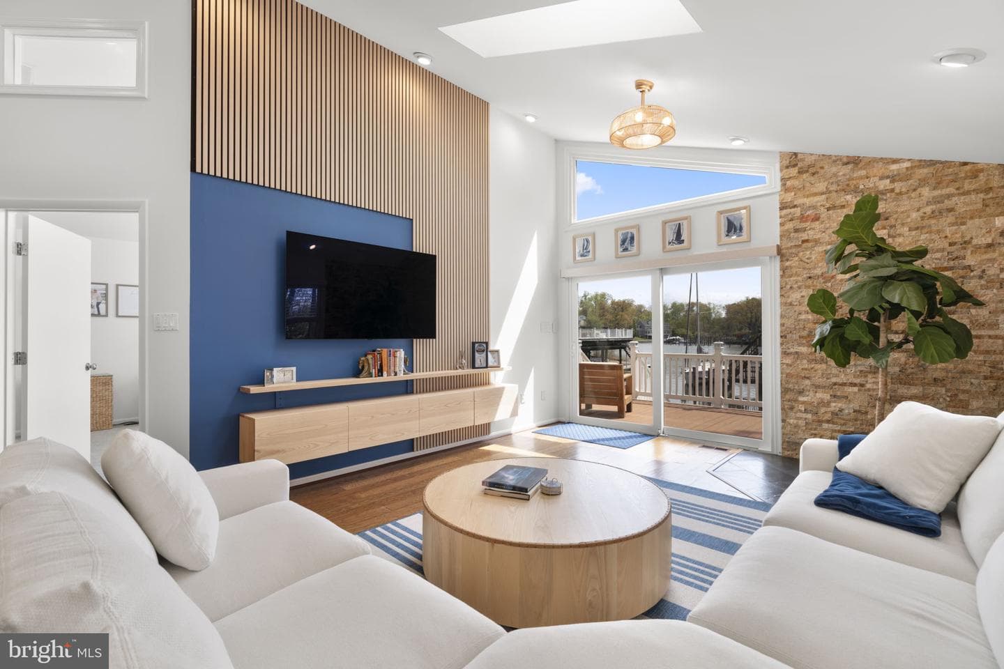 25 Leeland Road photo 3