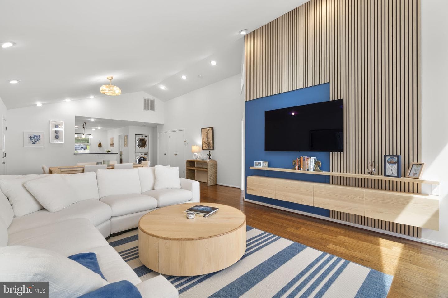 25 Leeland Road photo 4
