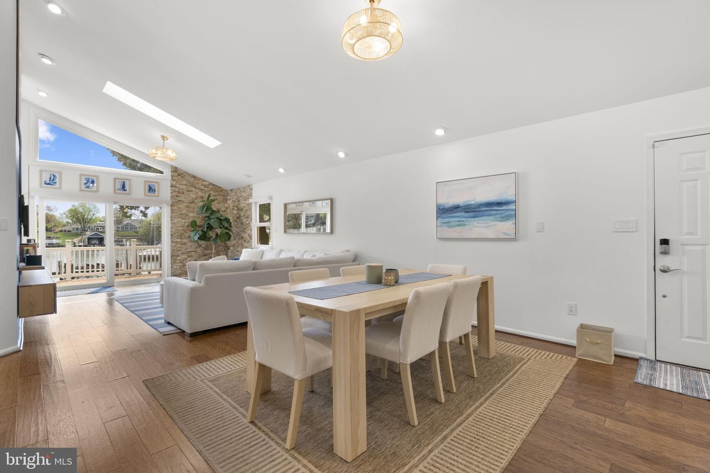25 Leeland Road photo 5