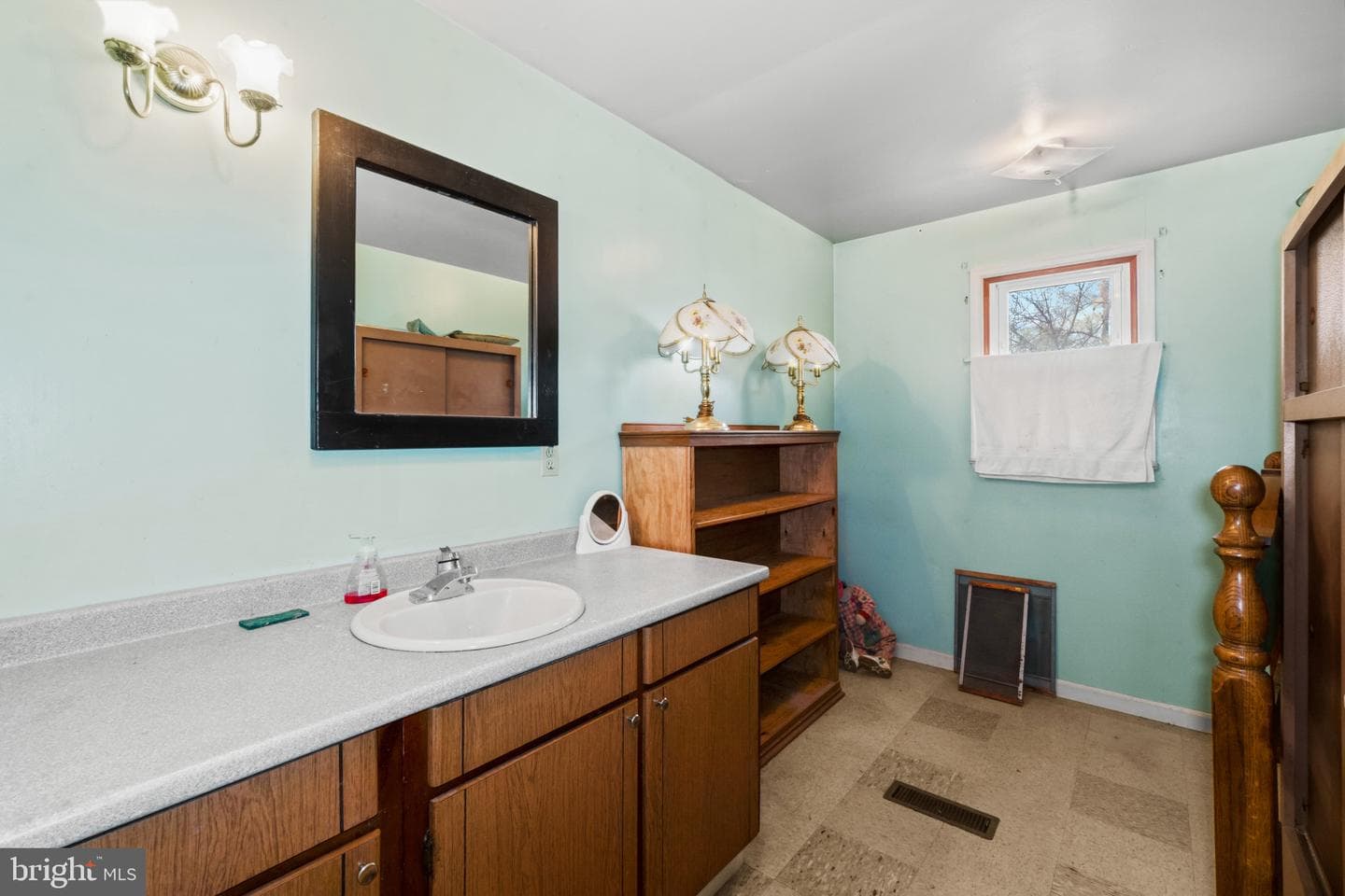 706 203rd Street photo 10