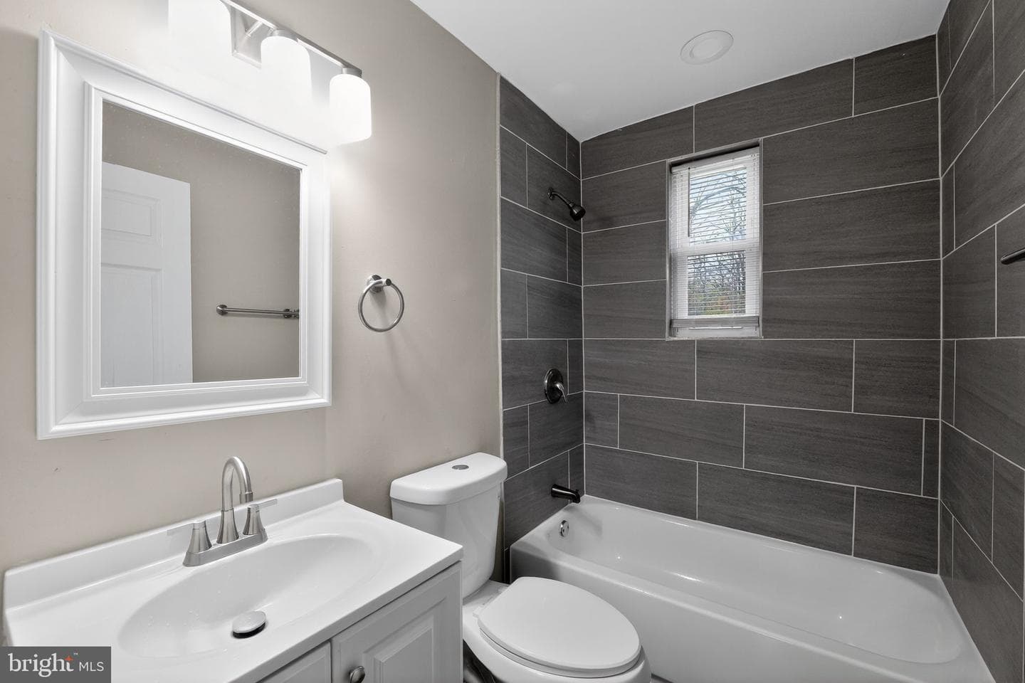 1602 Lorimer Road photo 22