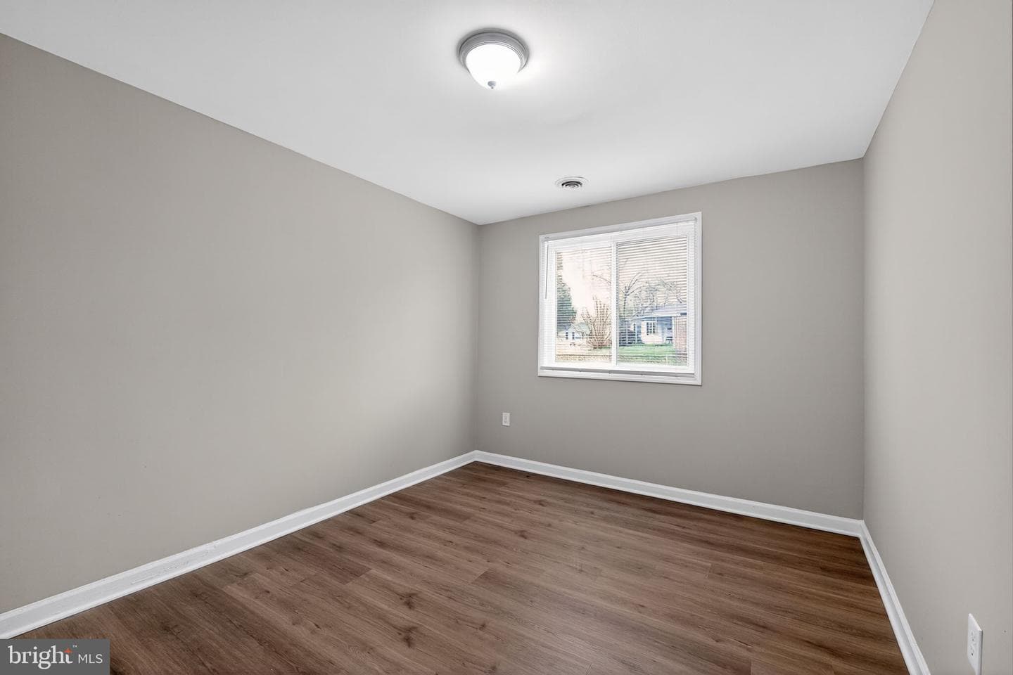 1602 Lorimer Road photo 24