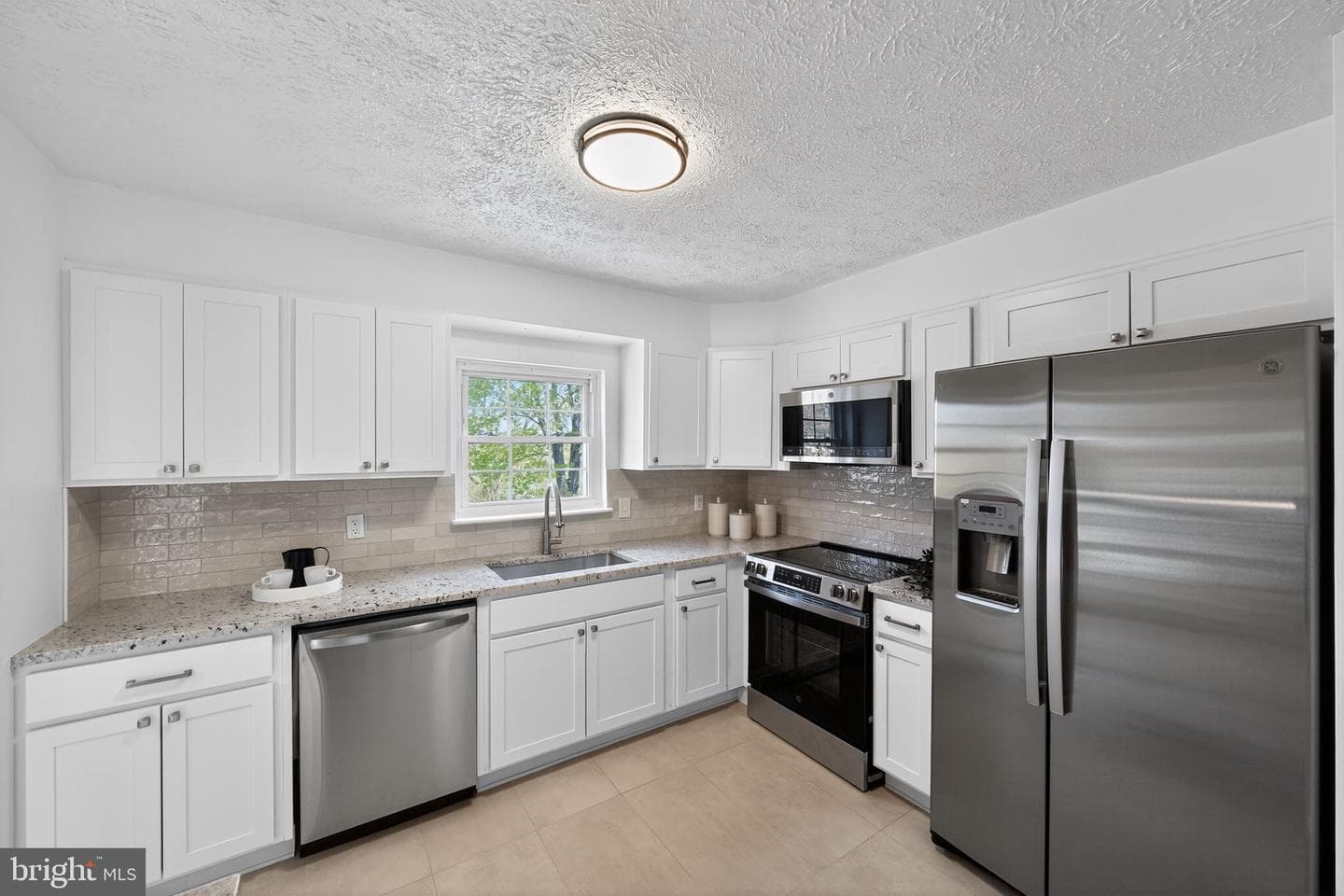 1108 Silverleaf Drive photo 8