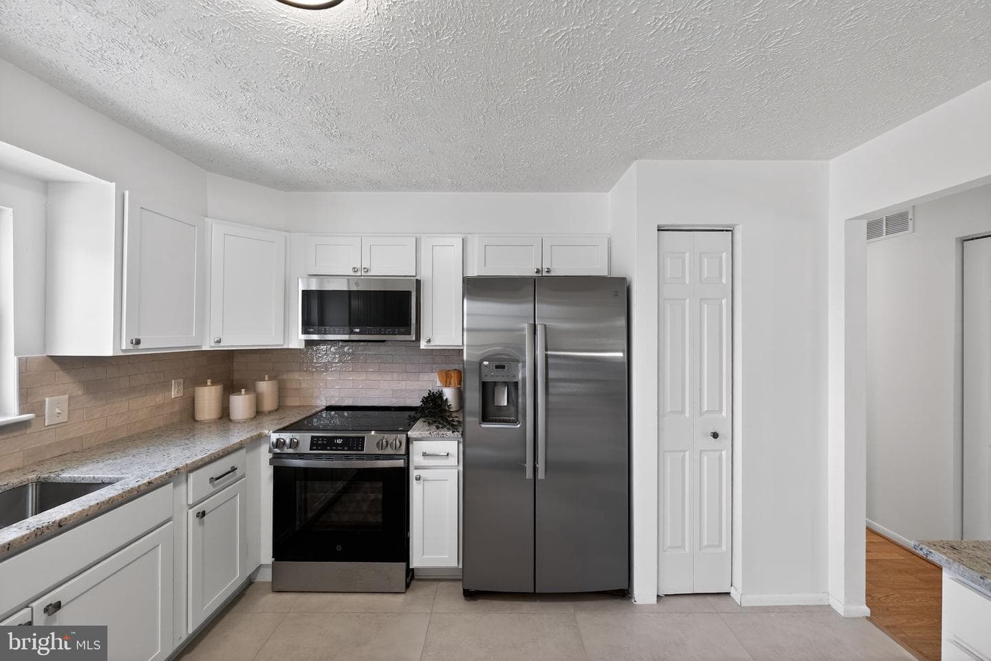 1108 Silverleaf Drive photo 9