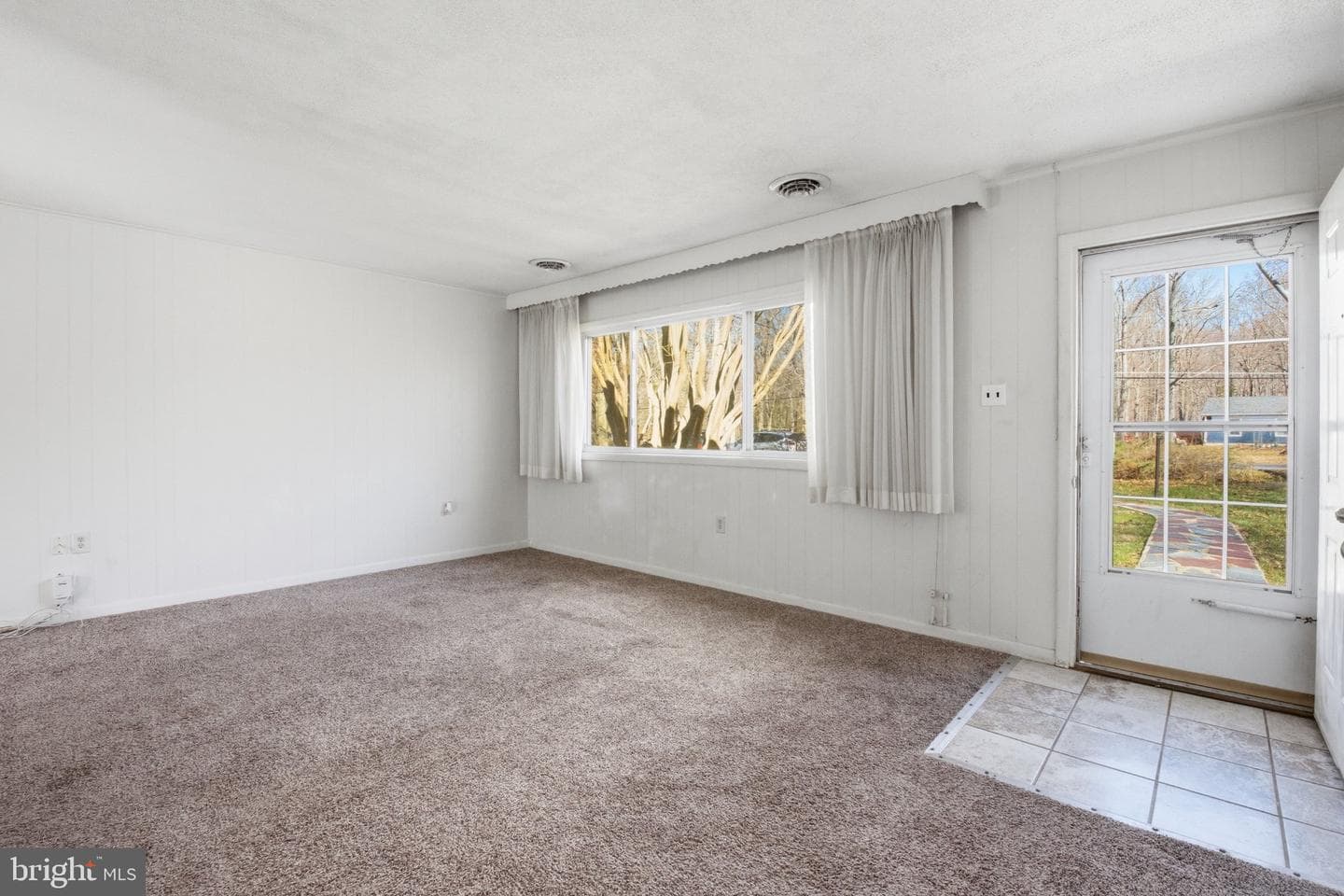 1469 Cedarhurst Road photo 5