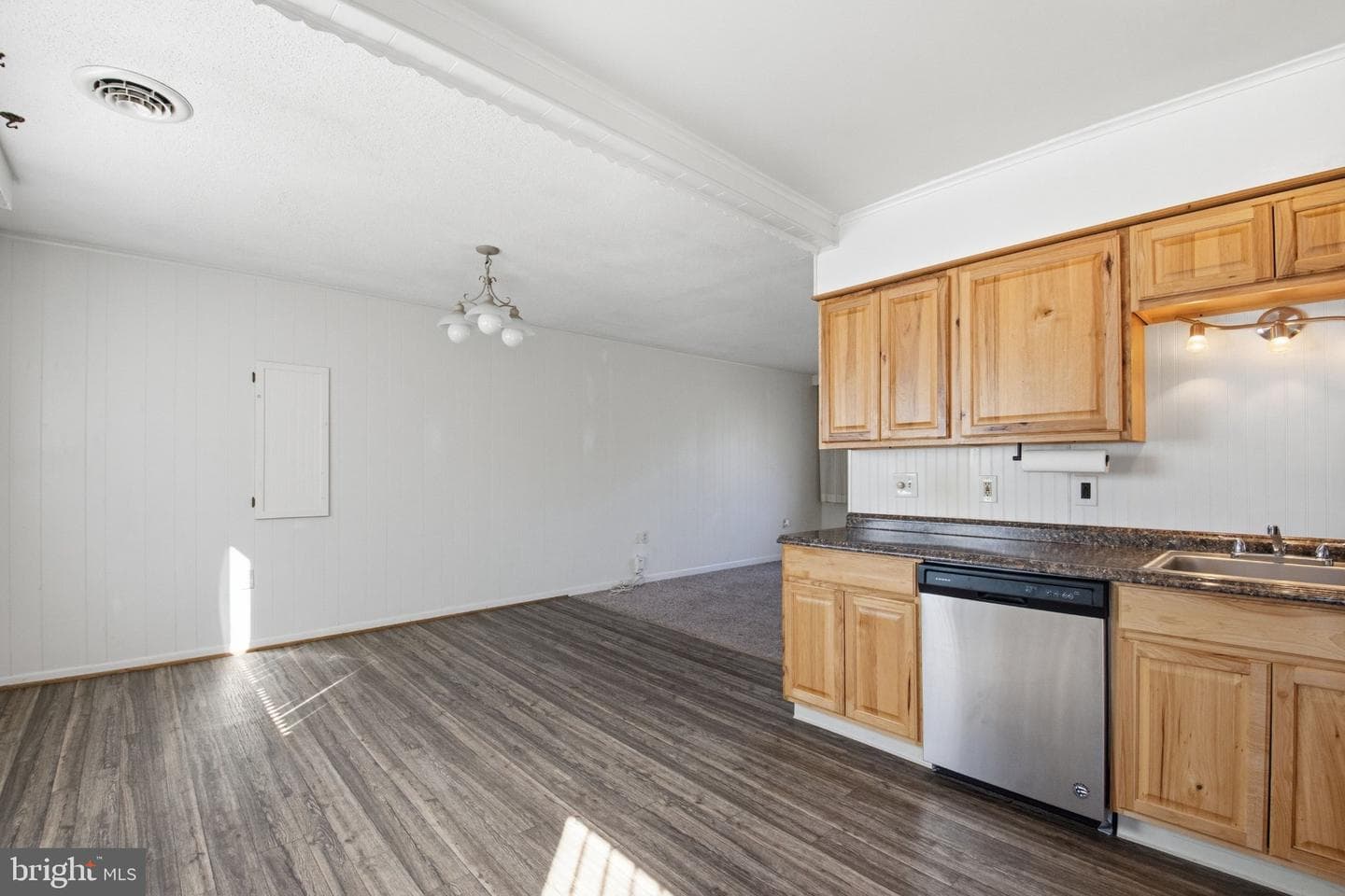 1469 Cedarhurst Road photo 9