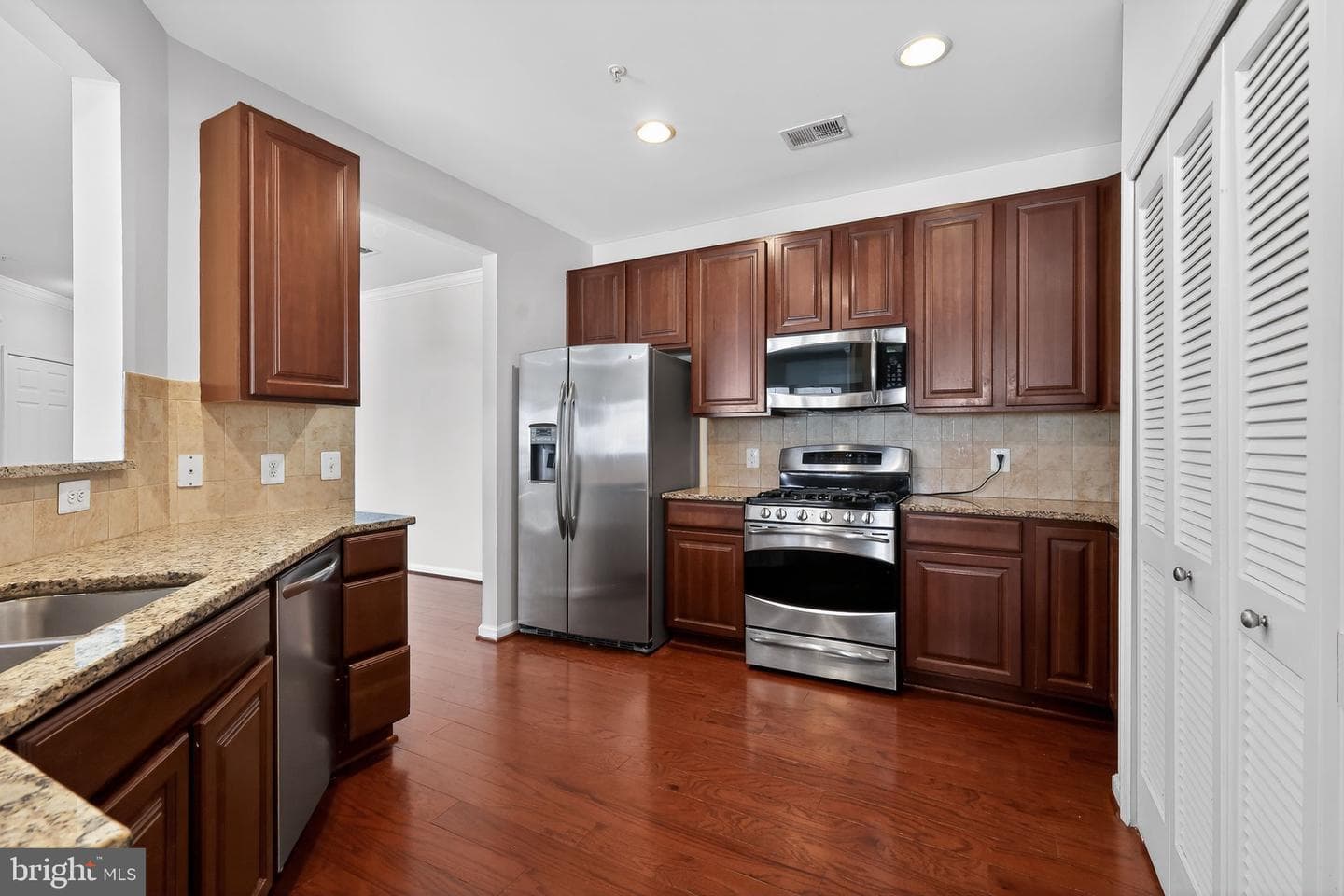 1624 Hardwick Court #104 photo 5