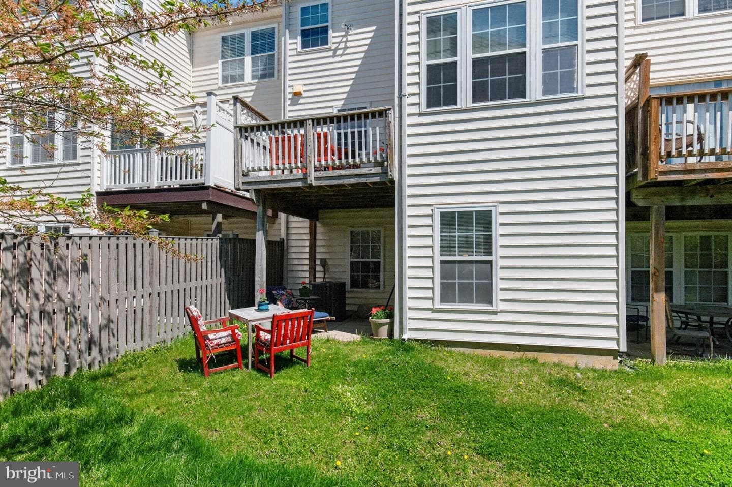 75 Two Rivers Drive photo 41