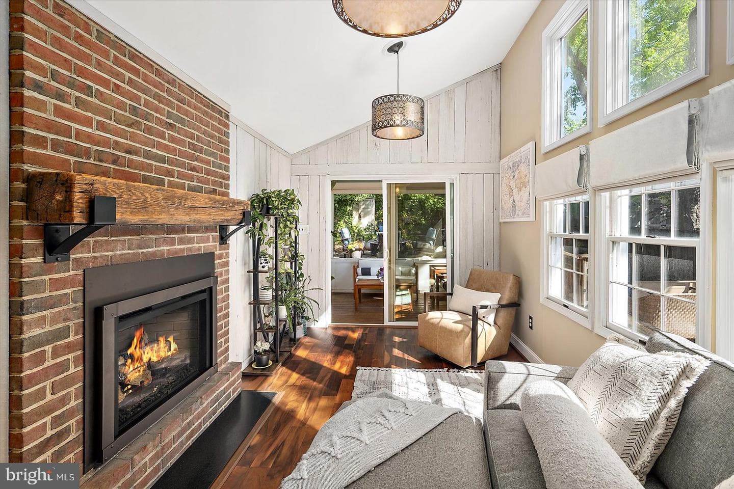 90 Charles Street photo 27