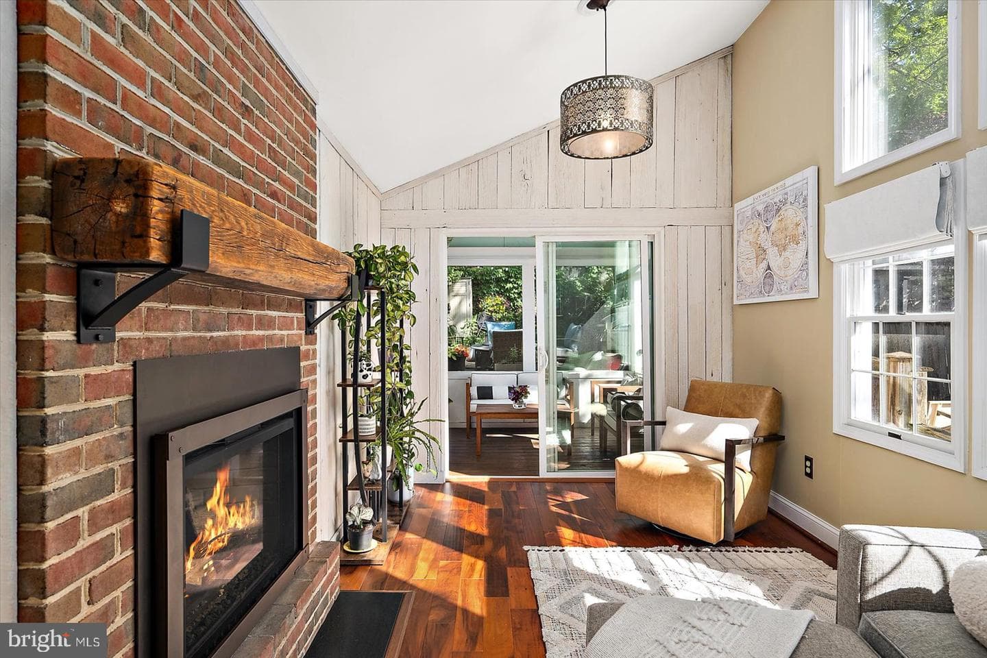 90 Charles Street photo 35