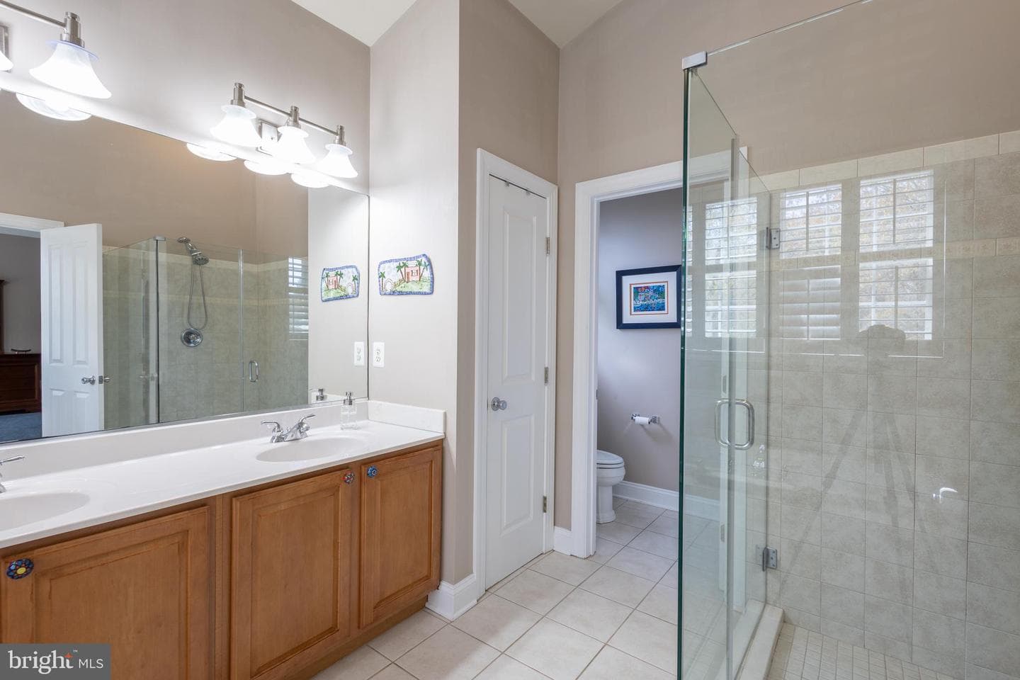 207 S Southwood Avenue photo 31