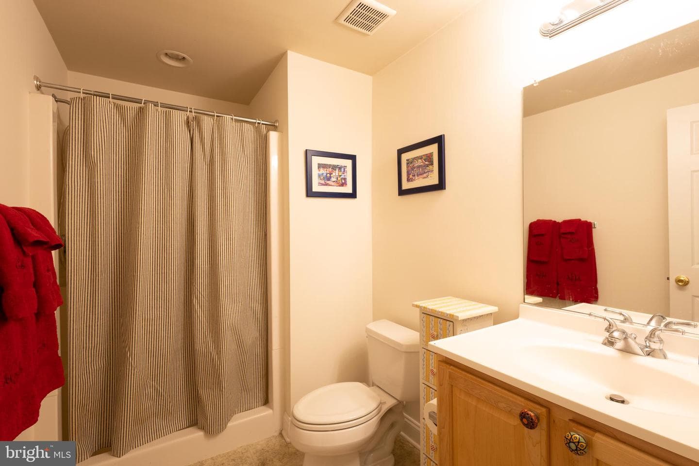 207 S Southwood Avenue photo 48