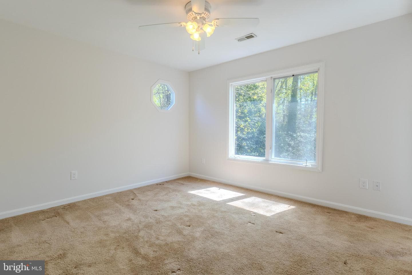 333 S Riverside Drive photo 28