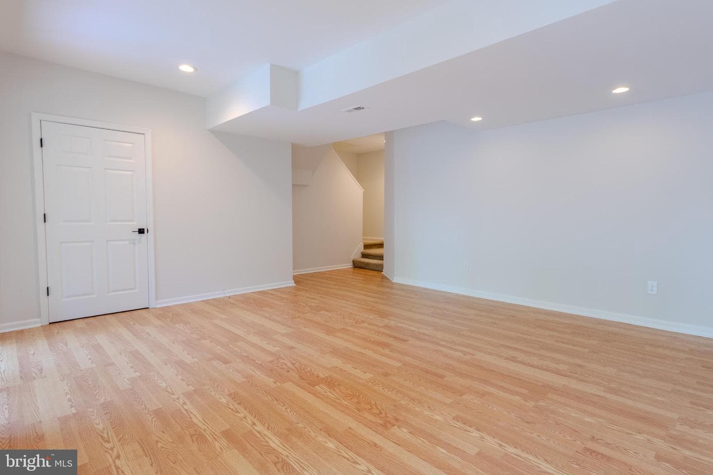 333 S Riverside Drive photo 36