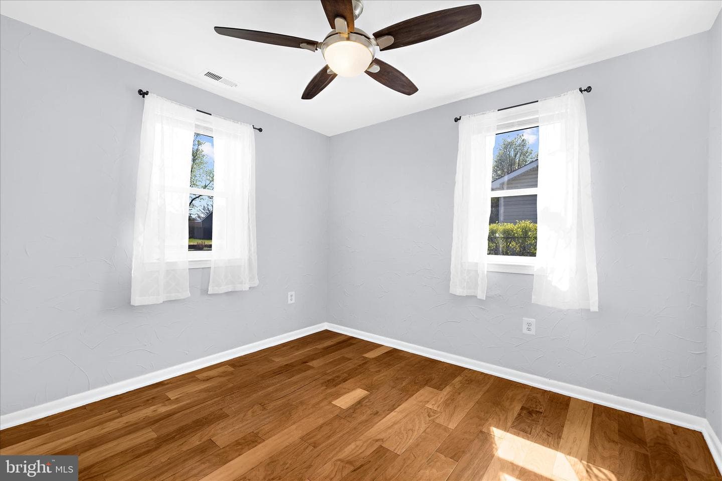 722 Cotter Road photo 19