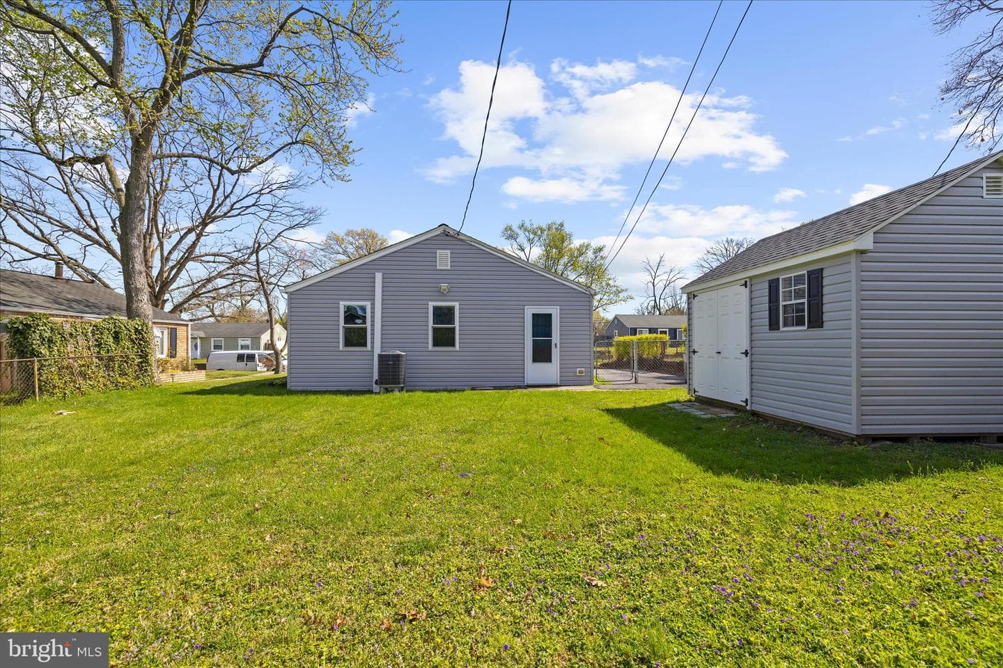 722 Cotter Road photo 25