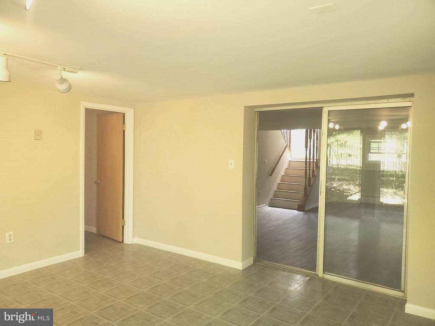 1122 Crestview Drive photo 18