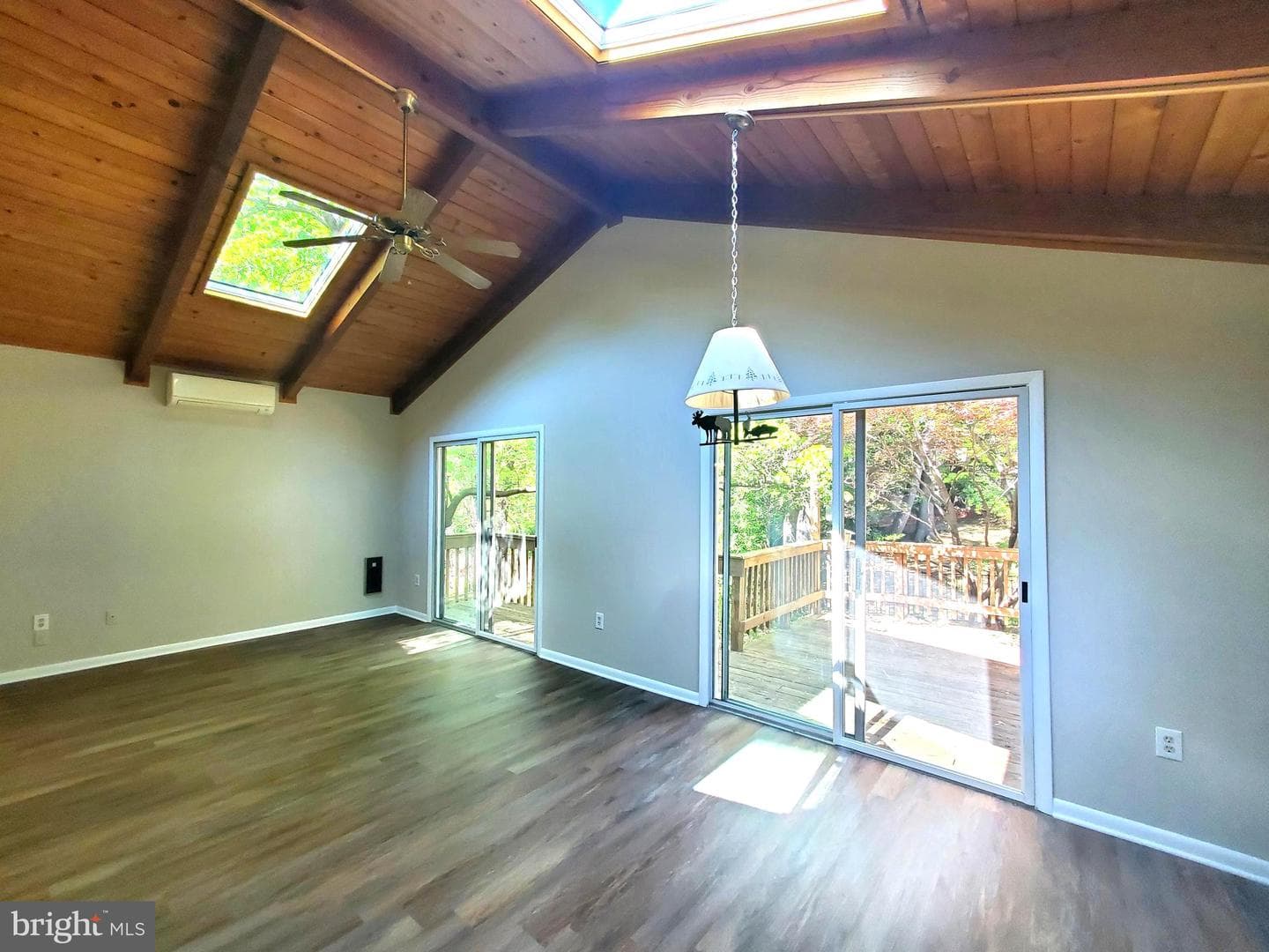 1122 Crestview Drive photo 8