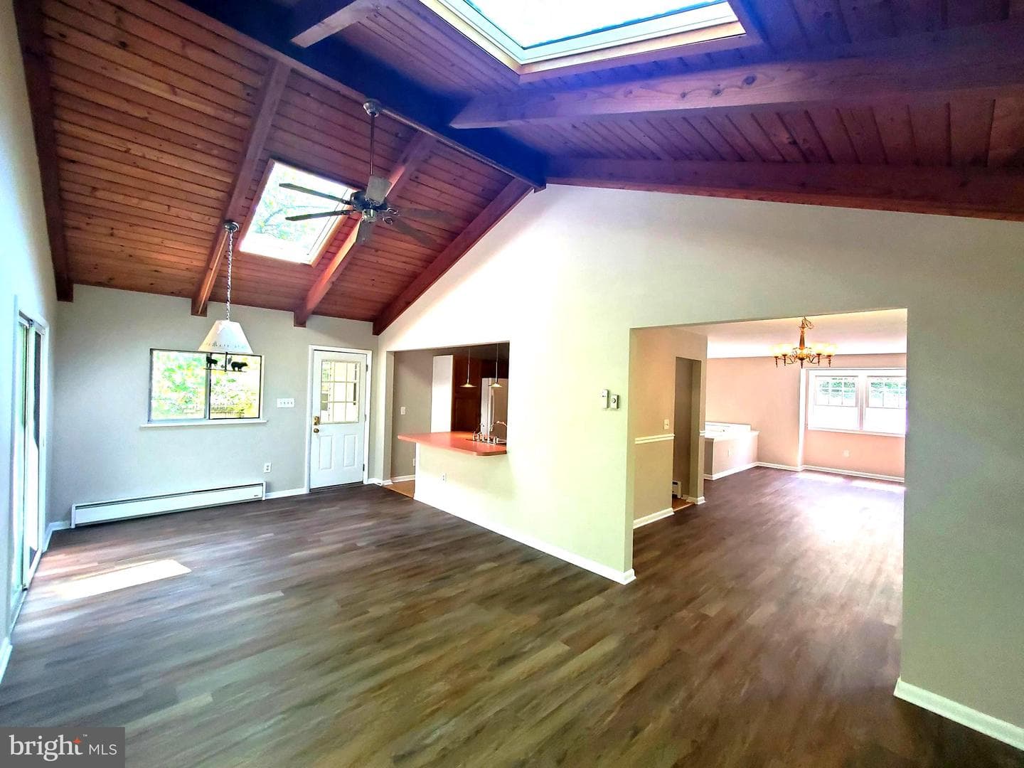 1122 Crestview Drive photo 9