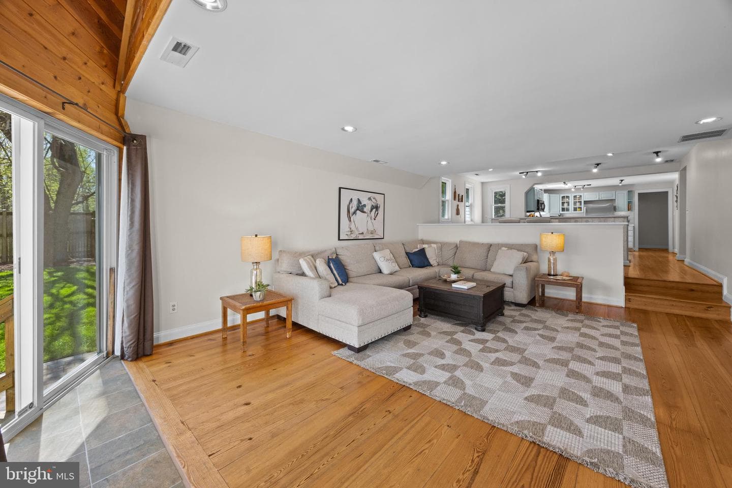 4905 Sudley Road photo 12